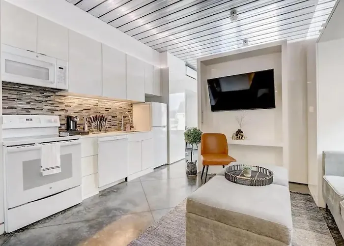 Kcm Mikros Smart Apartments 6
